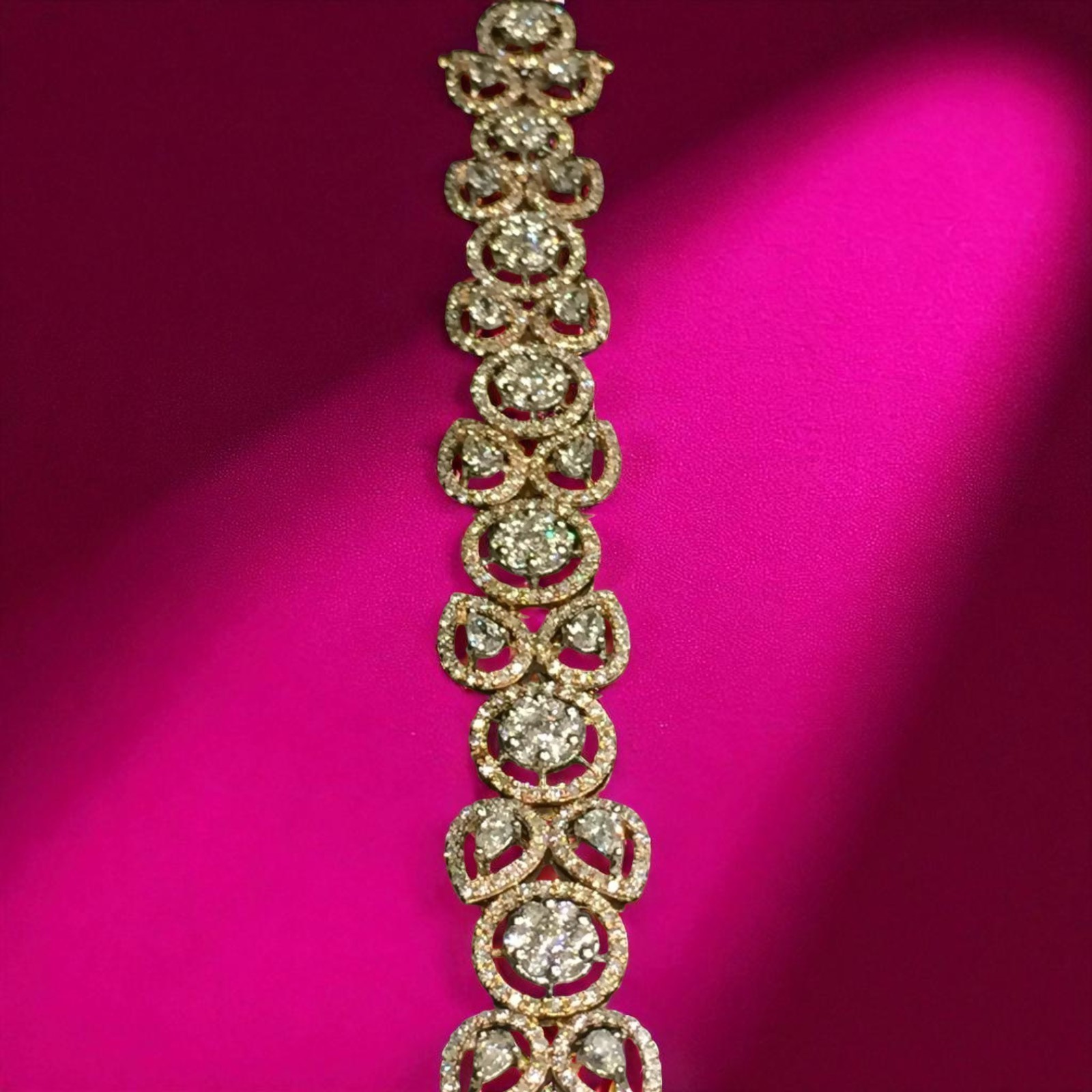 Beautiful 7.83 Cts Round Pear Shape Natural Diamond Statement Bracelet 14K Gold