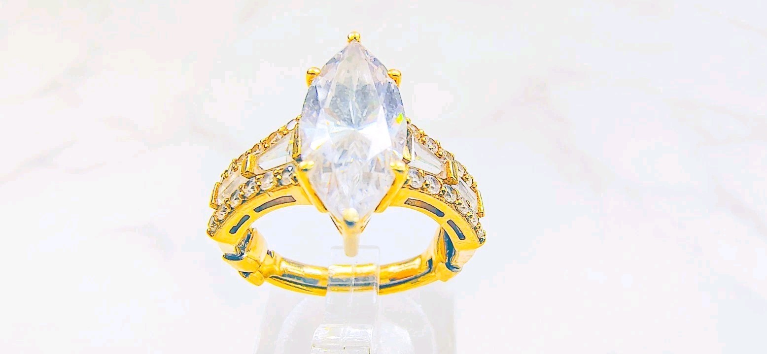 14K Yellow Gold Marquise Statement Ring • 15×7mm Gemstone • Size 5.5 • 5.36g