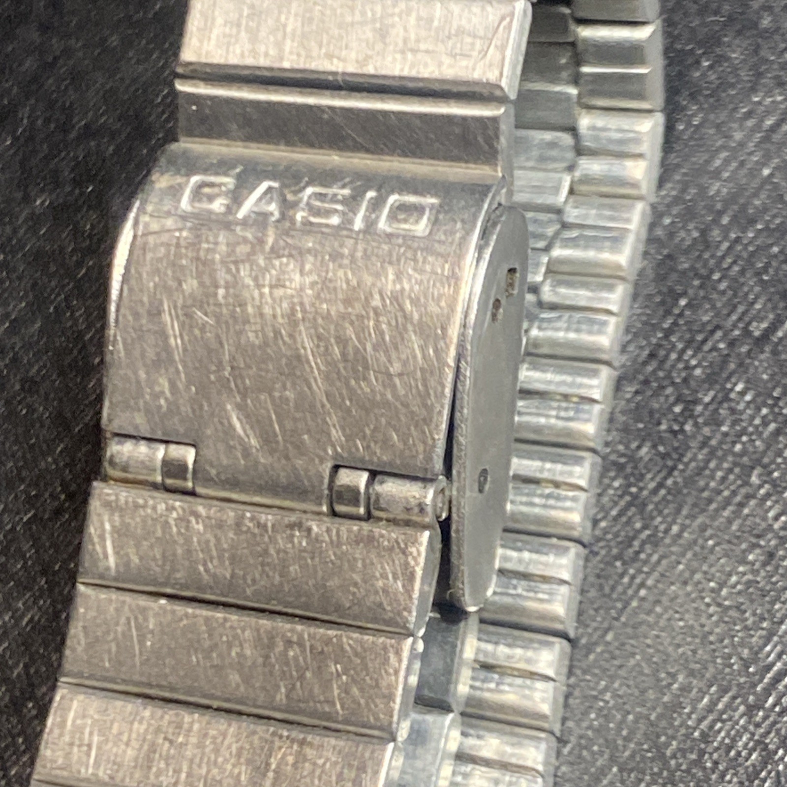 VTG CASIO DBC-610 DATA BANK 676 Quartz Men’s Watch For Parts w Original Band