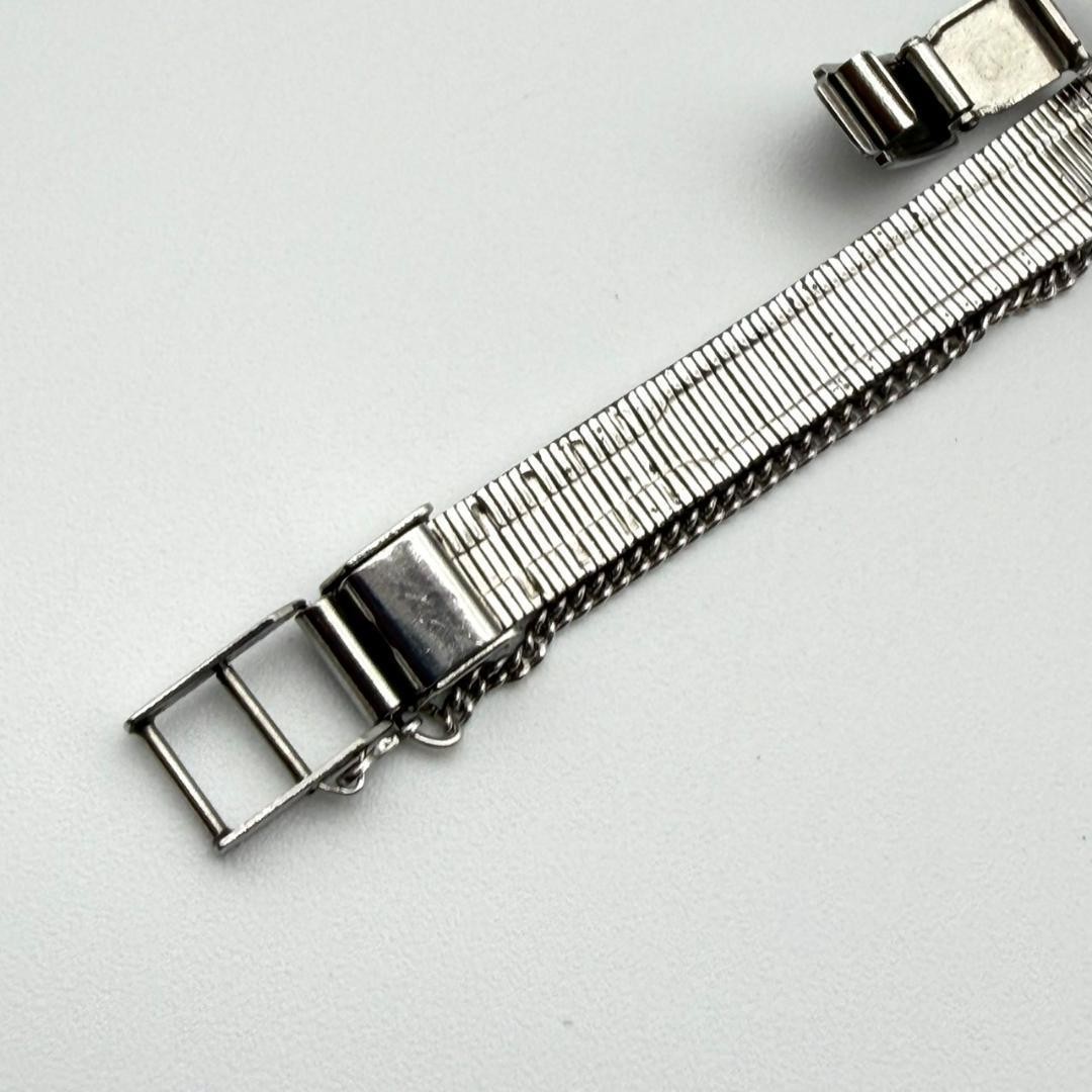 Rare Seiko 23-jewel manual-winding oval watch, special edition, women’ 〔NEW〕