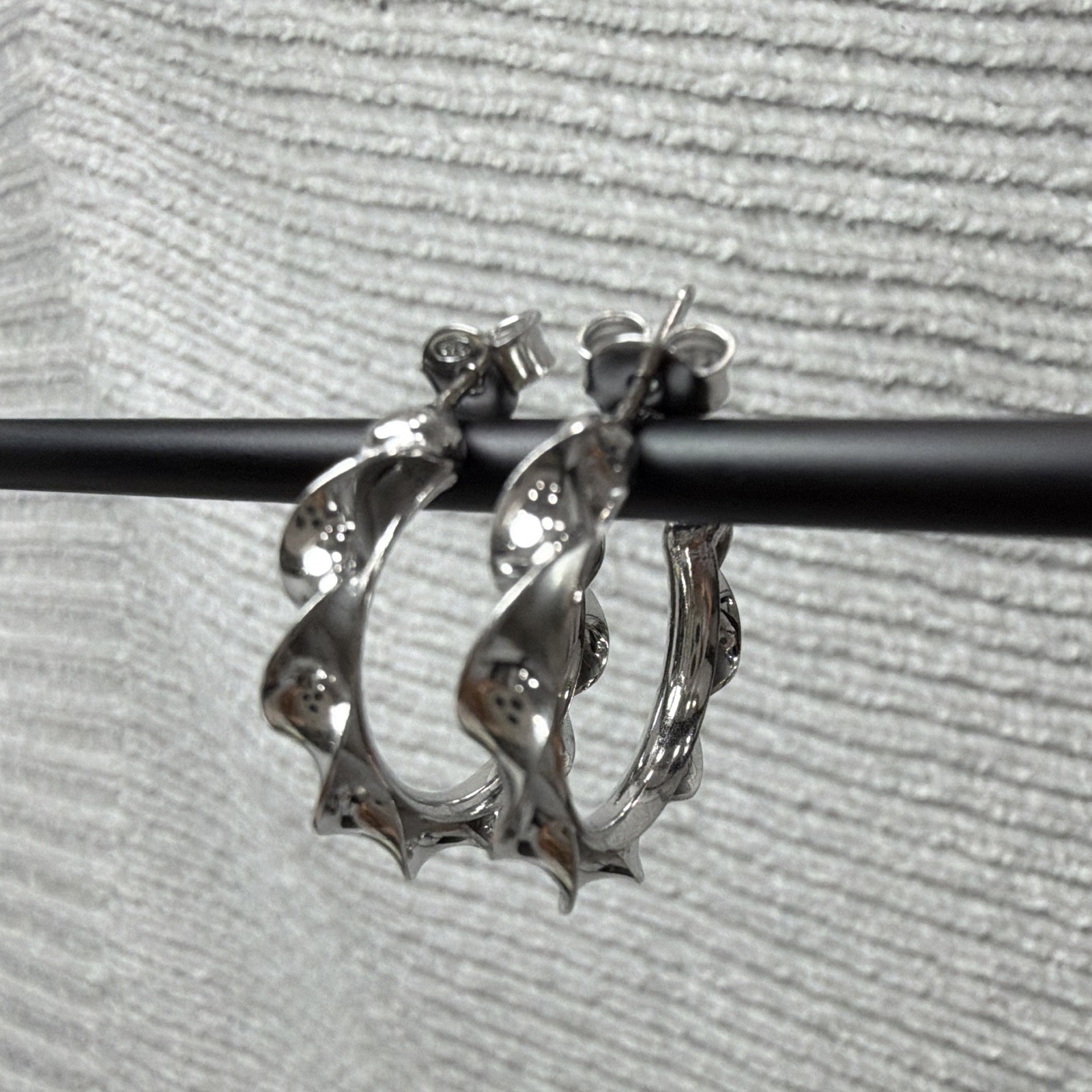 New 925 Sterling Silver Twisted Hoop Earrings 24.7MM Round