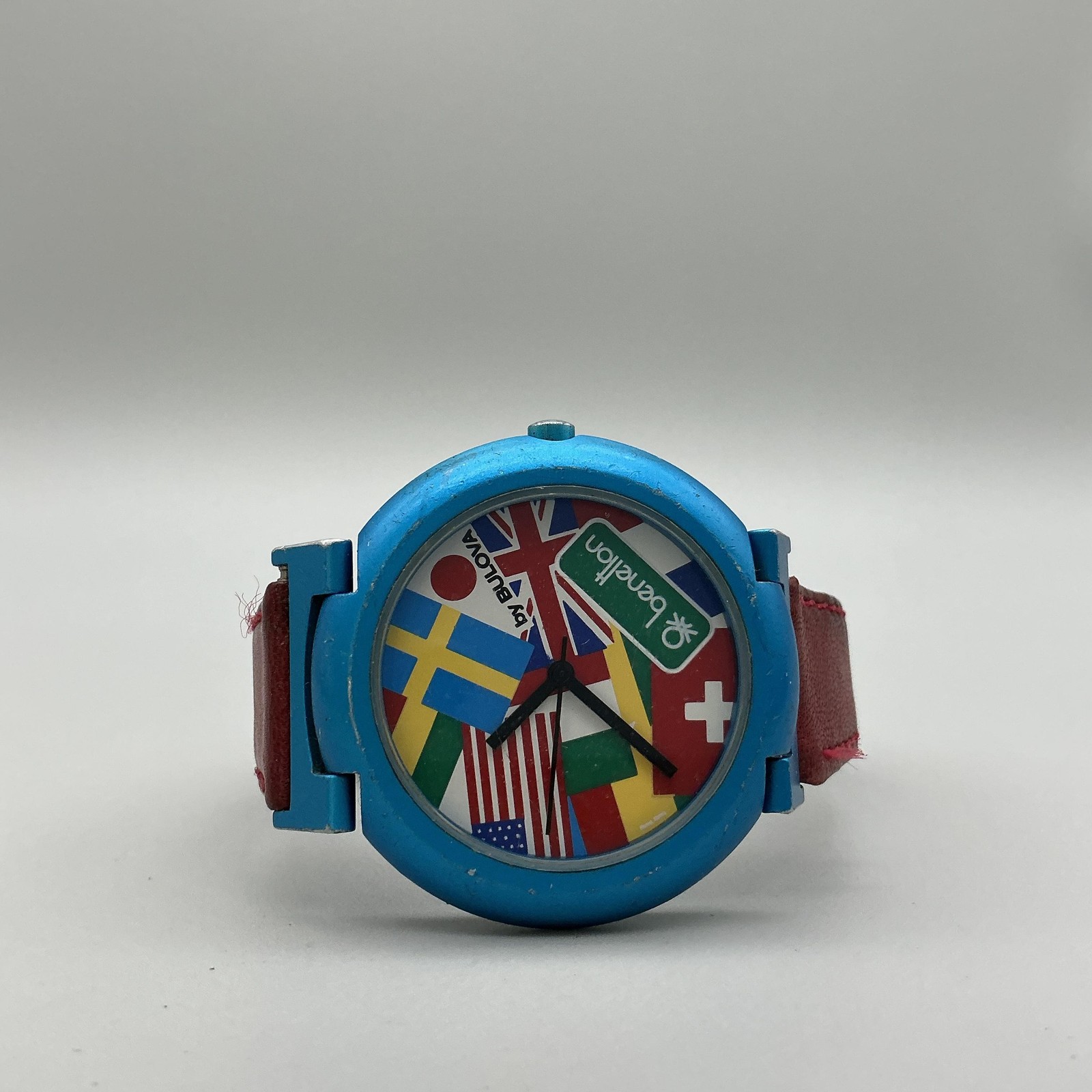Vintage Benetton By Bulova Mens Watch 39mm Flags Dial Blue Case New Battery