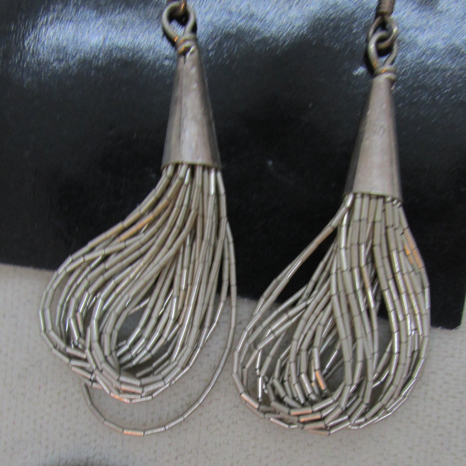 VINTAGE SOUTHWEST N A LIQUID SILVER EARRINGS