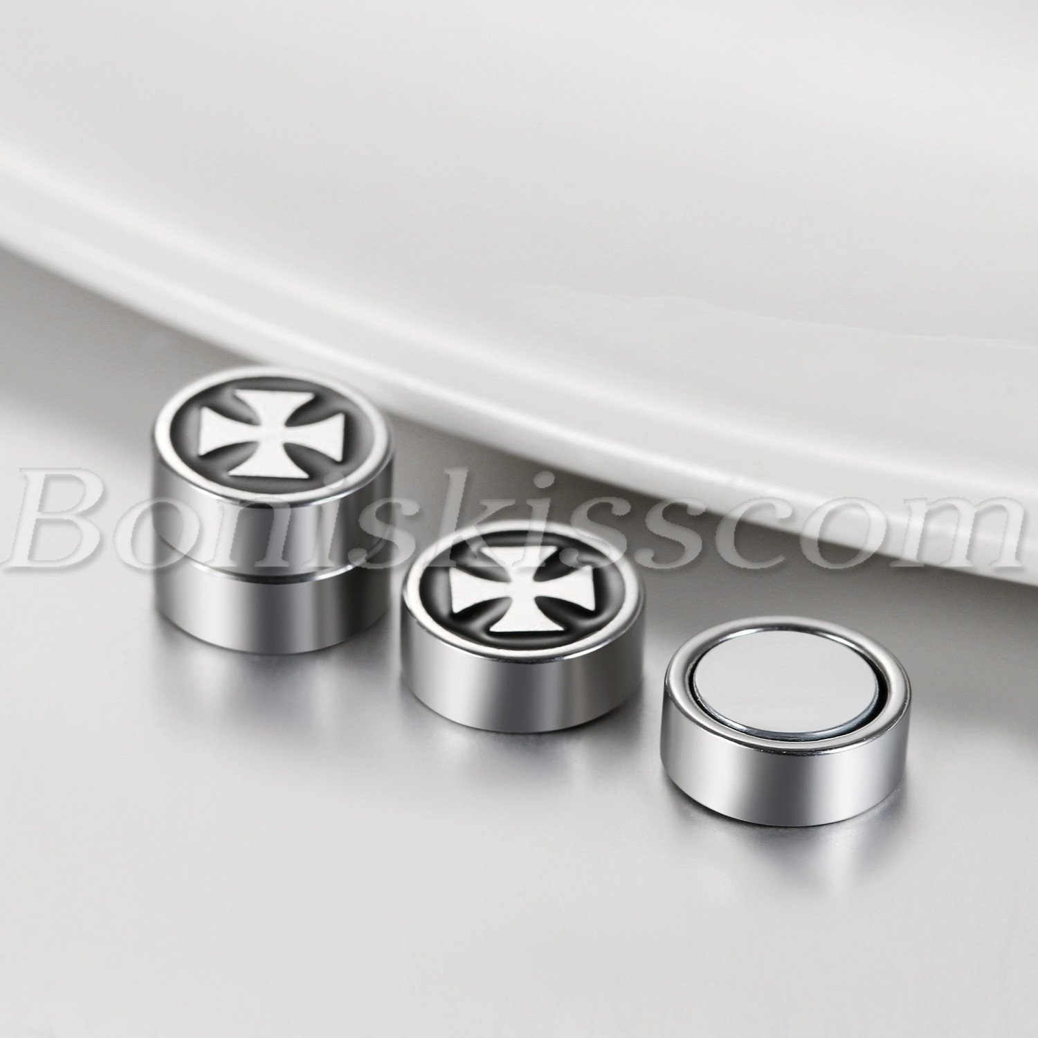 Mens Retro Celtic Cross Pattern No-pierced Clip On Round Magnetic Studs Earrings