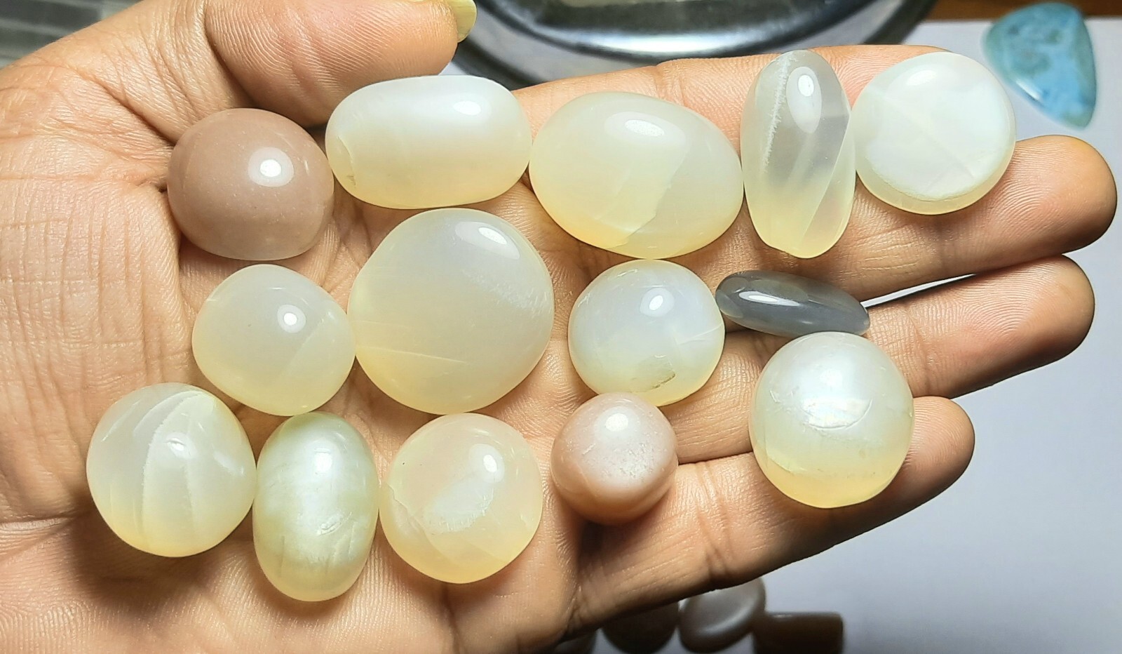 White Grey Peach Chocolate Moonstone Mix 500 Carat Lot Cabochon Free Shipping