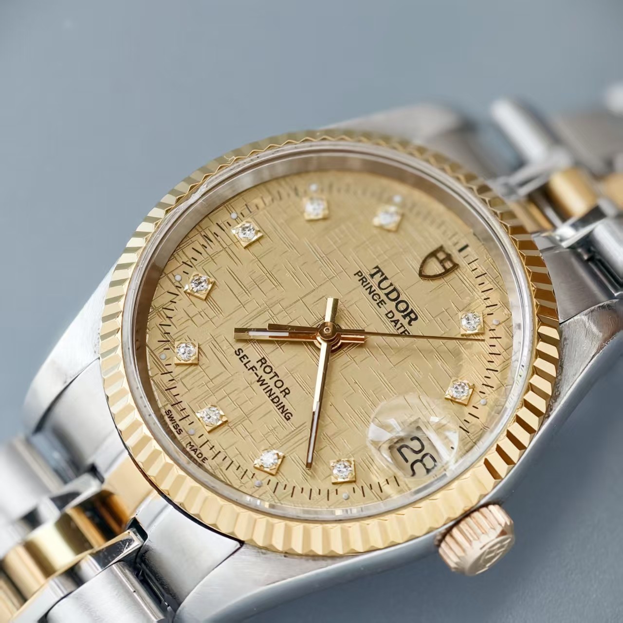 Tudor Gilding Linen Dial Prince 72033 Men’s Watch Automatic 32mm Date