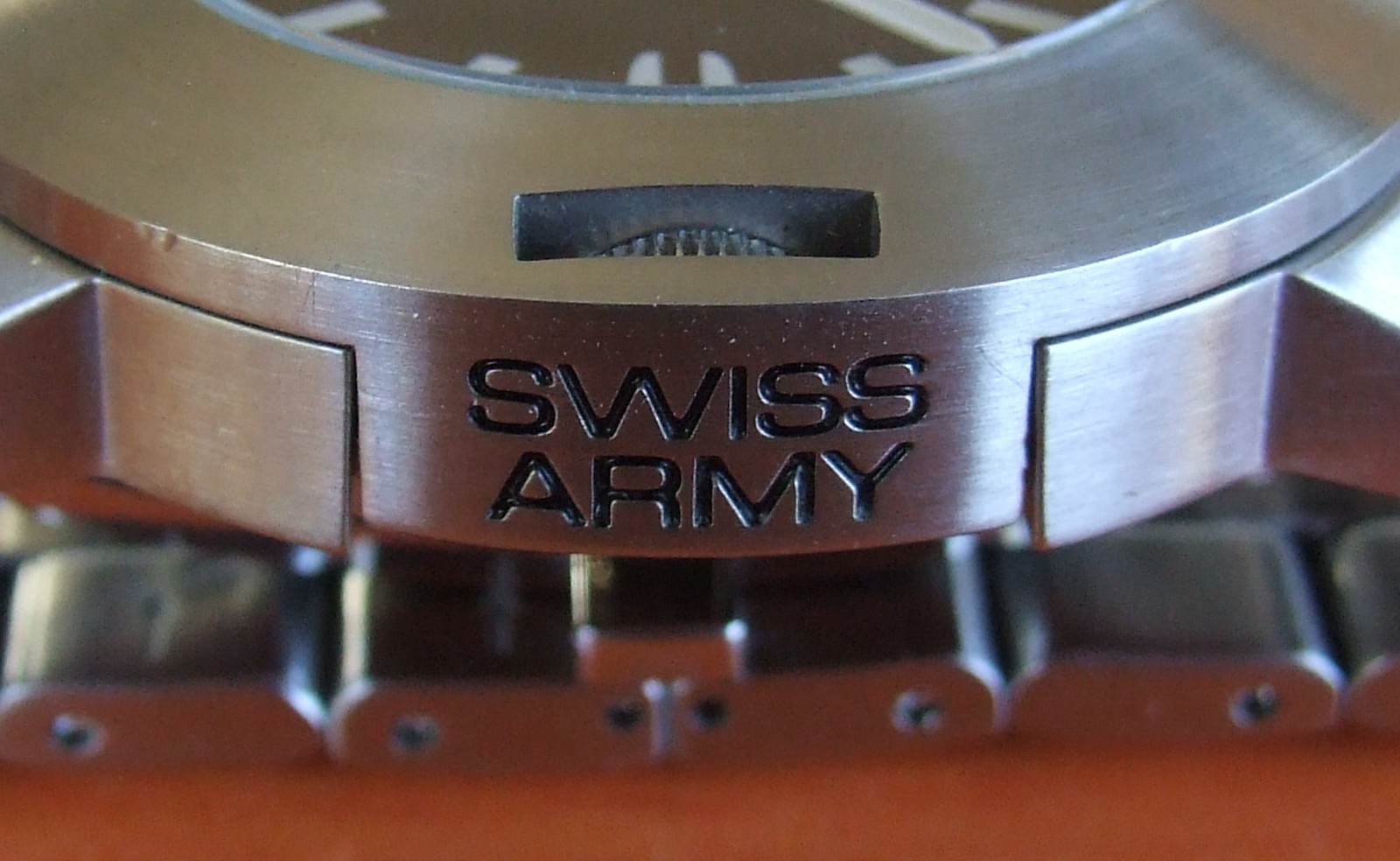 SWISS ARMY~Men RARE SC 1000 SOLAR COMPASS Quartz Date Watch~OEM SS Bracelet~NICE