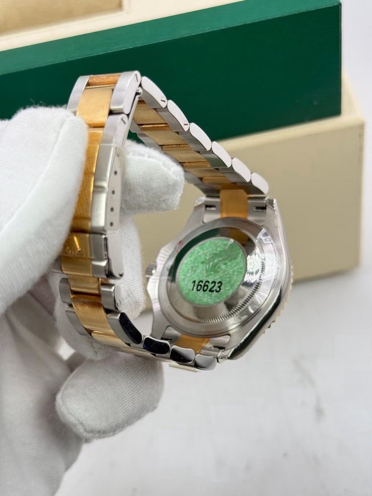 Rolex Yacht-Master 40mm White 18ktYellow Gold/Steel Oyster 16623 NEW NOS Unworn