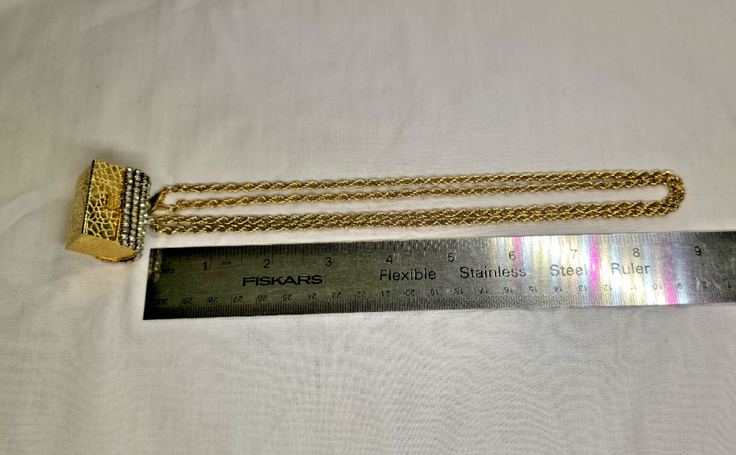 36″ VTG Clear Rhinestone Pill Box Necklace Gold Tone Rope Chain