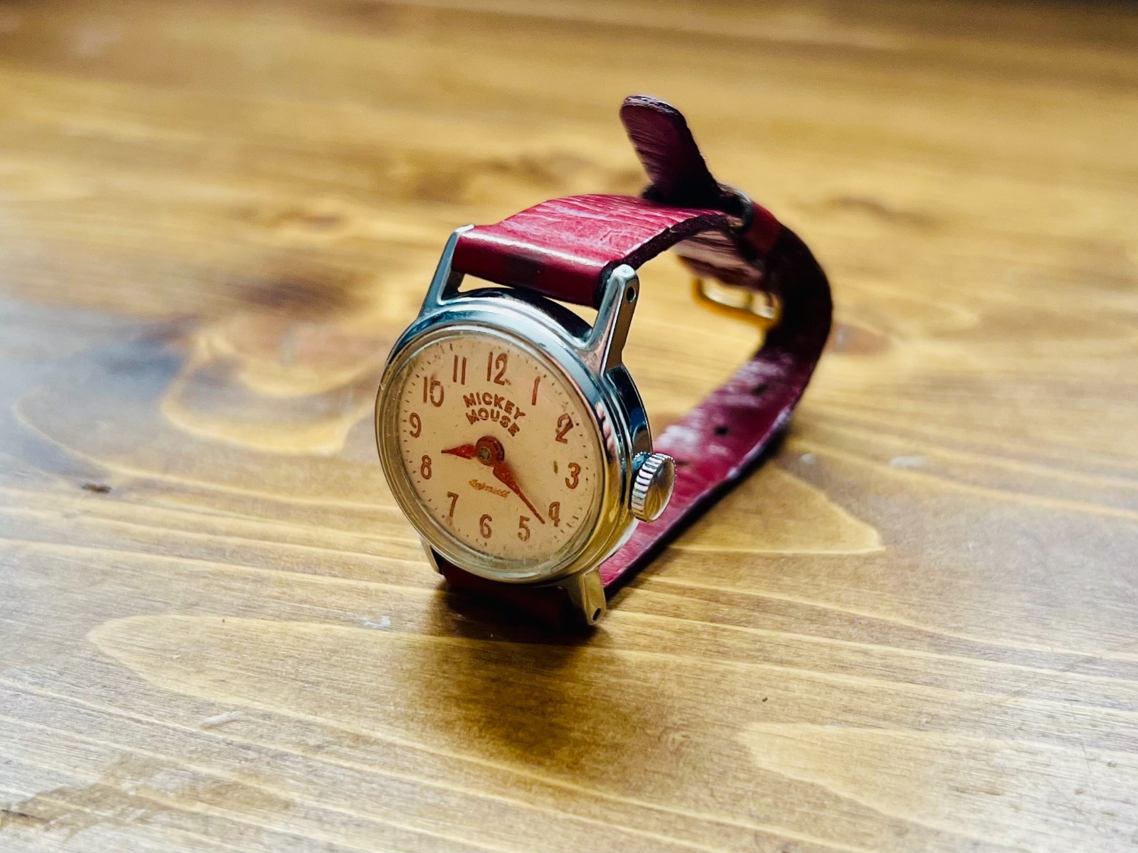 Vintage Mickey Mouse Wind Up Writst Watch