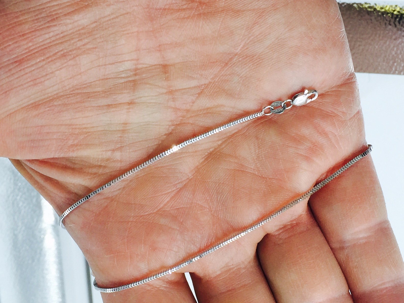 14k White Gold 18″ MILANO Snake Pendant Chain Necklace 2 gram 1.1 MM WMIL010