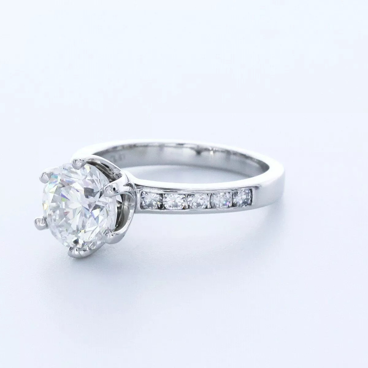 Engagement Ring Platinum Classic 2.52 Carat Round Lab-Grown Diamond H VS1