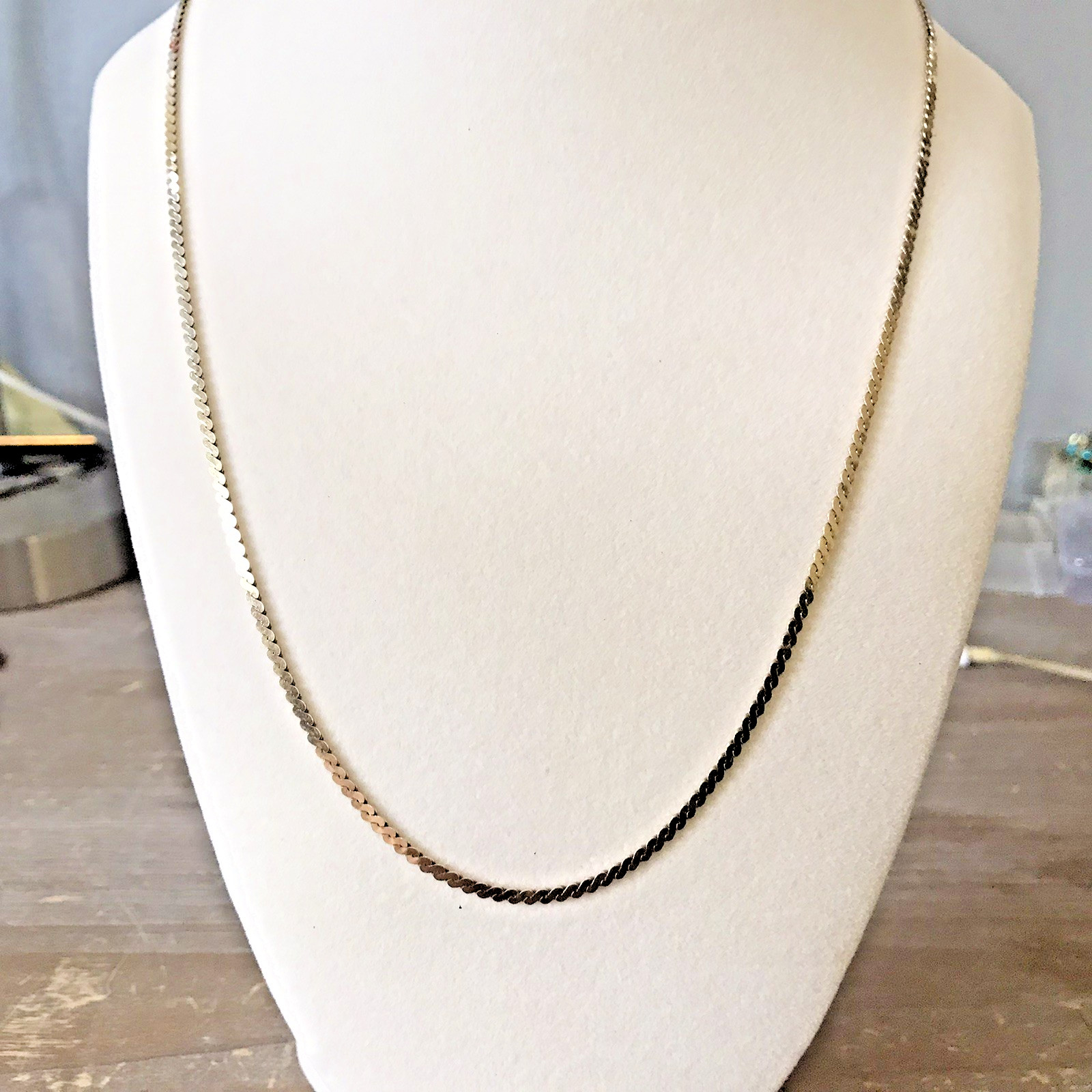 Italy 925 Sterling Silver gold toned sequin chain 24″ Necklace 2.1mm 7.36grams