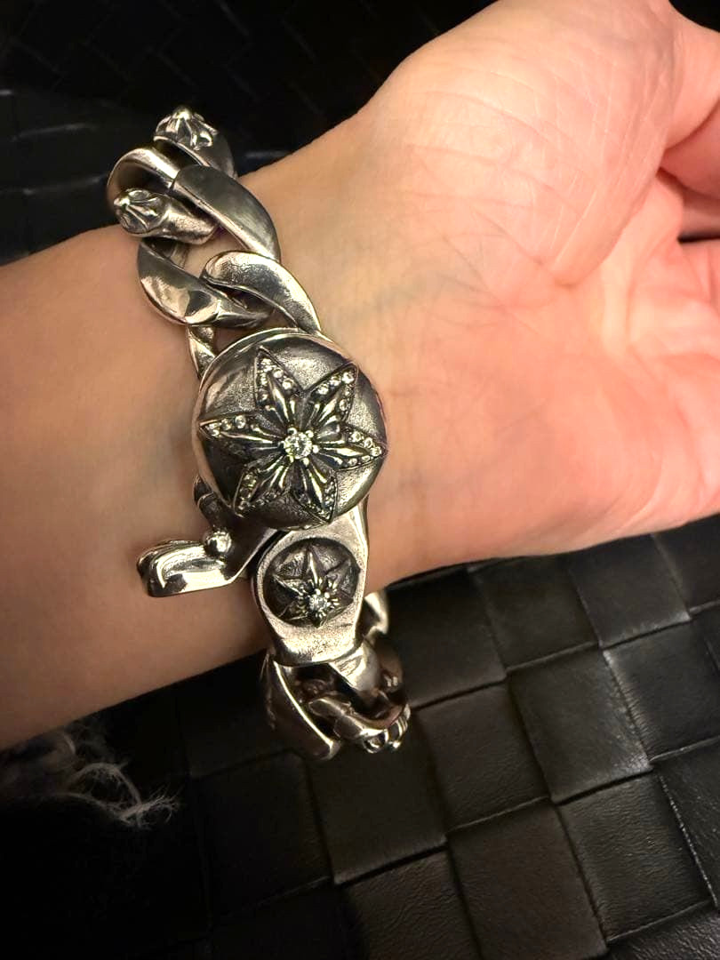 Gothic Star Accent Metal Link Band for Apple Watch 6.7 in 7.1 in STARDIA