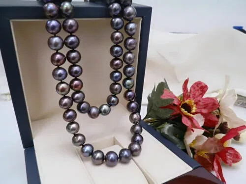 Elegant 8-9mm natural Tahitian black pearl necklace 24 inch 14k buckle