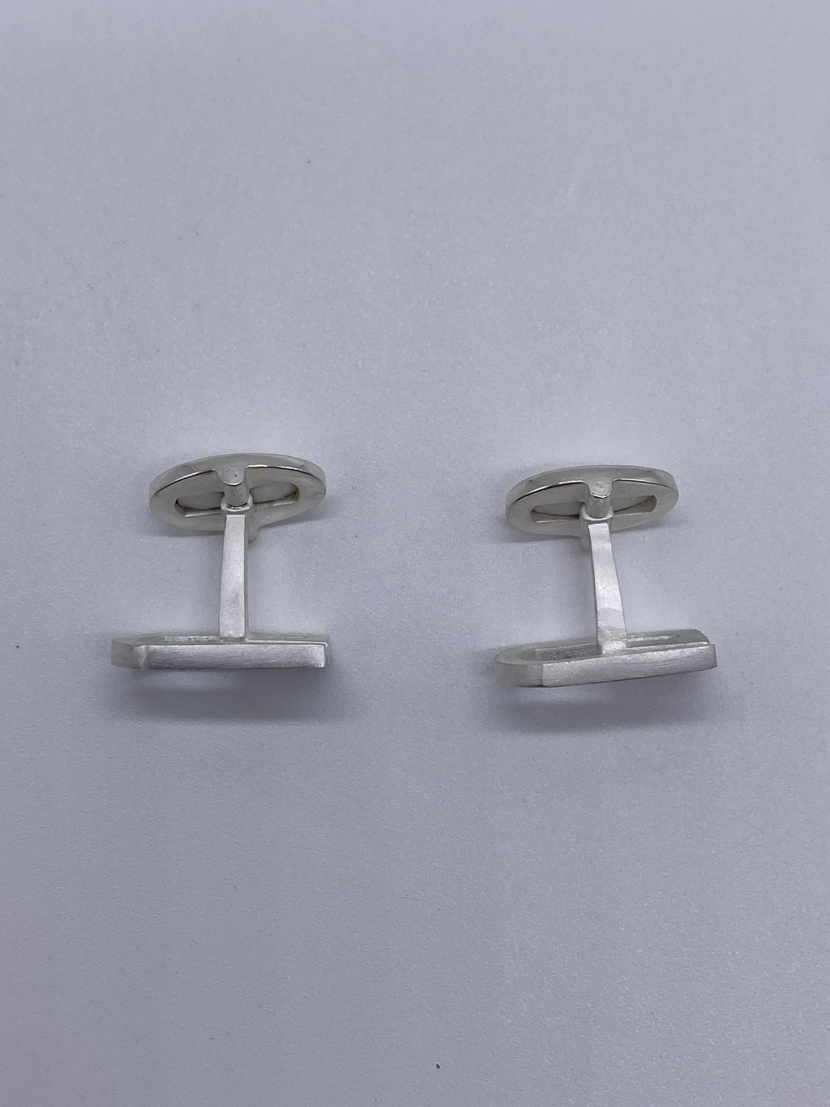 Gucci Cufflinks “G” Logo Sterling Silver 925 IN ORIGINAL BOX 8.6g, 1.7cm x 1.0cm