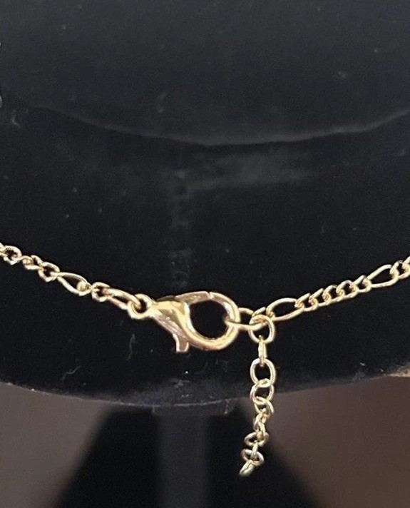 Gold Tone Bow Charm Pendant Necklace Cable Chain Lobster Clasp Adjustable