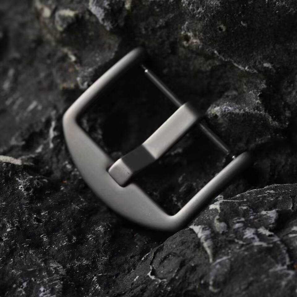 High-end Titanium Buckle 20 22 24MM Leather Rubber Watch Buckle Accessories