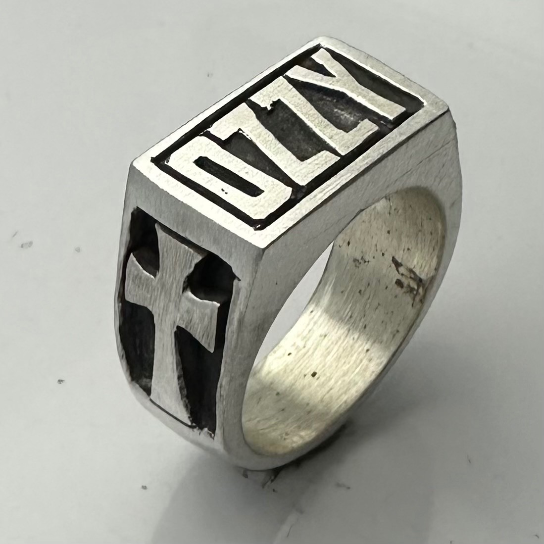MJG STERLING SILVER OZZY RING. SIZE 10. SABBATH. GUITAR PLAYER. 19 GRAMS