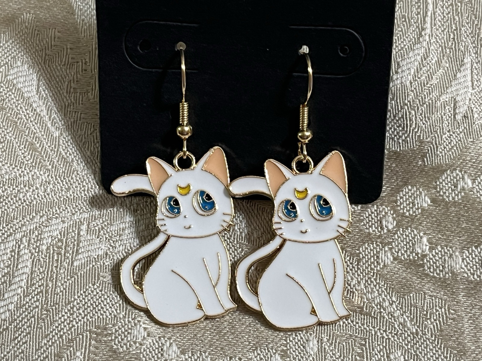 Sailor Moon Artemis White Cat Charm Anime Cartoon Gold Dangle Earrings