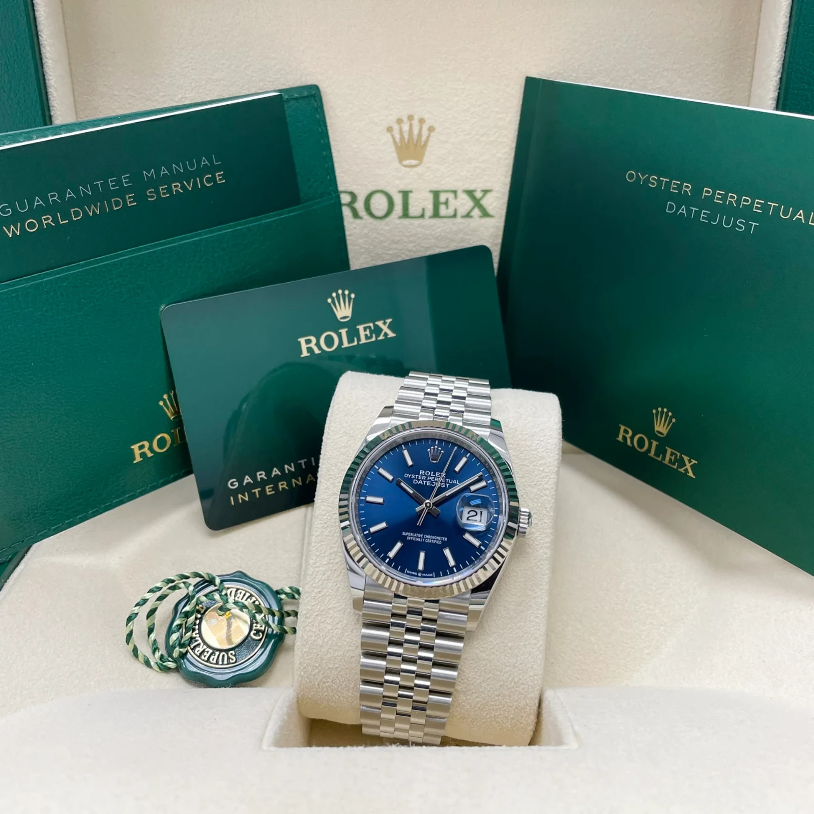 New, unworn Rolex Datejust 36mm Fluted Bezel, Black Dial. Ref. 126234