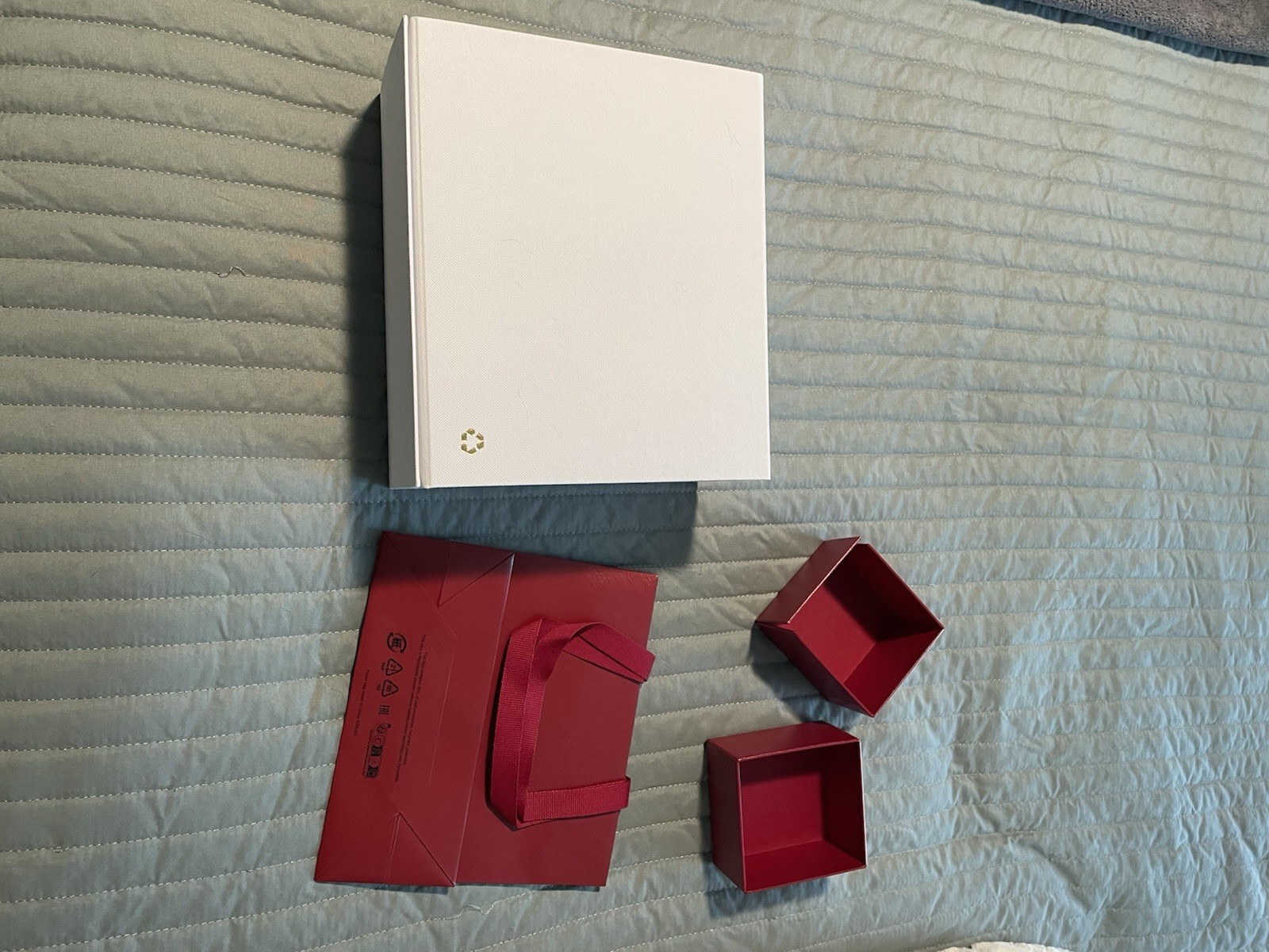 Cartier White Magnetic Closure Gift Box With Red Bag And Red Box