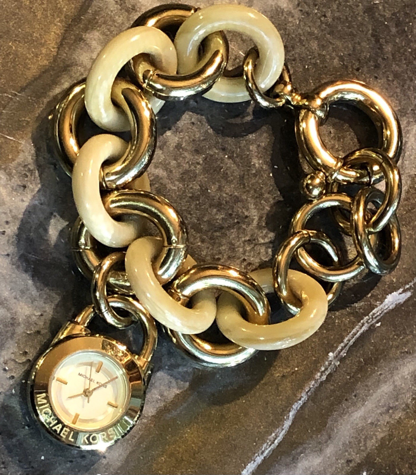 🍯✨RARE NOS w/ Box VINTAGE MICHAEL KORS Gold Chain Link CHARM BRACELET WATCH 🛍️