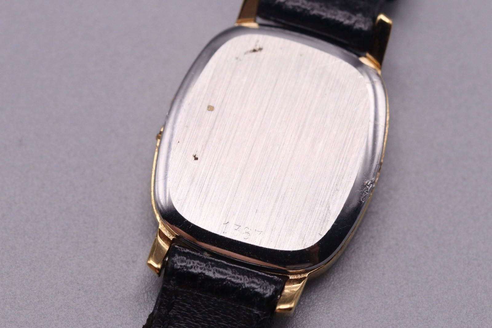 [NEAR MINT w/ Box] OMEGA De Ville White Dial Gold Quartz 19mm Ladies Watch