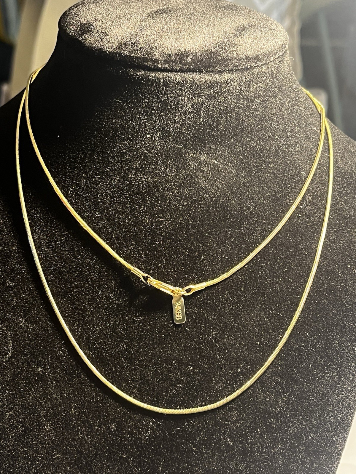 30 Inch 24KGB Snake Necklace Lobster Clasp EUC