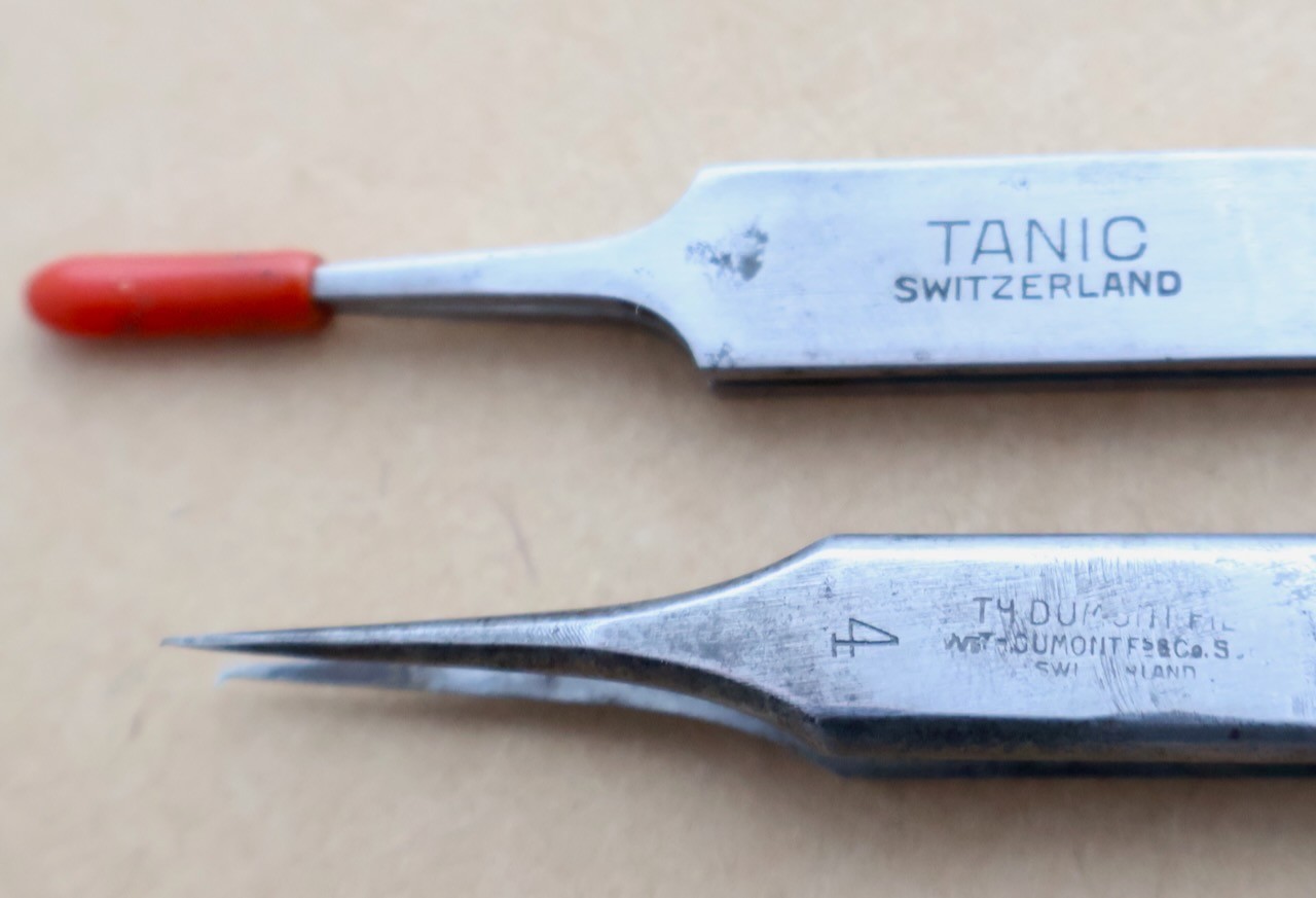 2 Pr. of Tweezers: Tanic No. 5/AT + duMont Fils No. 4 / Switzerland / MT Tools