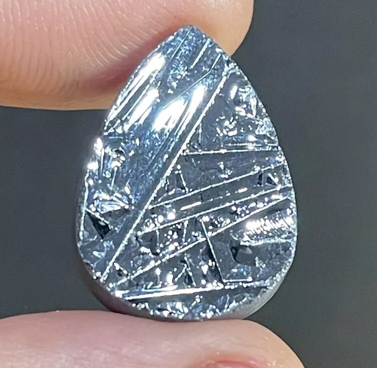 17ct 23x17x5.7mm Super Shiny Siliconite Silicon Teardrop Cabochon Loose Gemstone