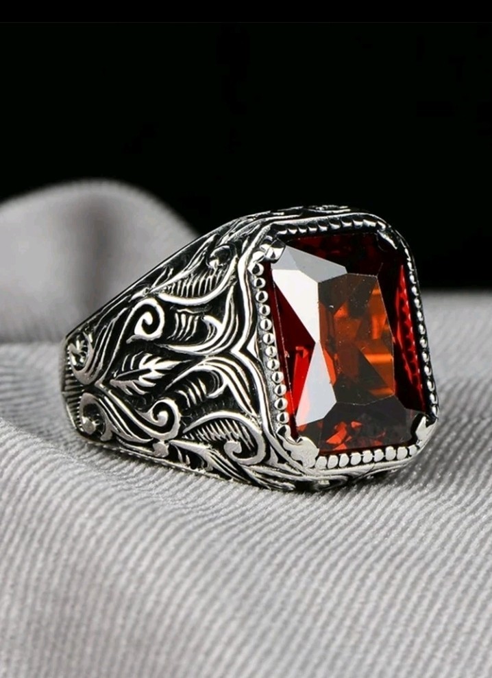 Men’s Silver-Plated Zinc Red Square-Shaped CZ Ring Size 8