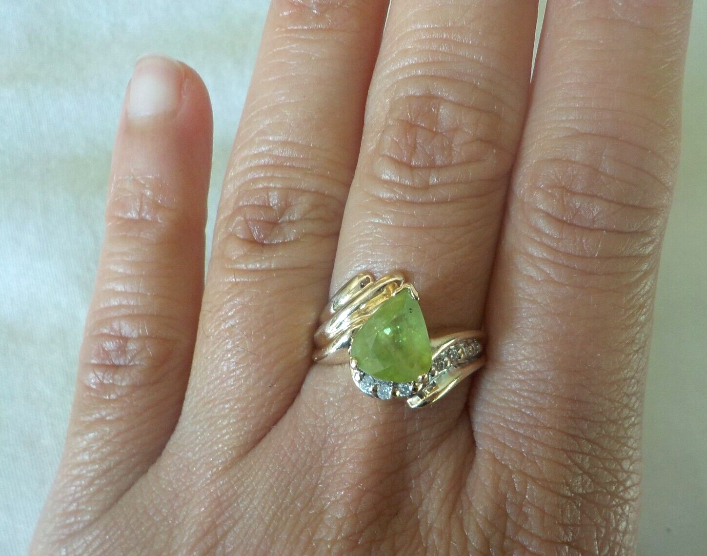 Solid 14K Yellow Gold Lime Green Sphene Diamond Ring – 4.70 gms, Sz6.75, 2.56 ct