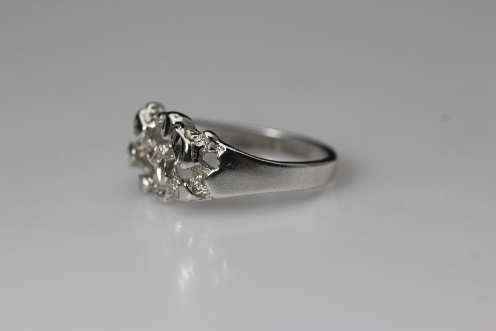 925 Sterling Silver Pierced Nugget Size 5.75 Ring 2.4 Grams (RIN9672)