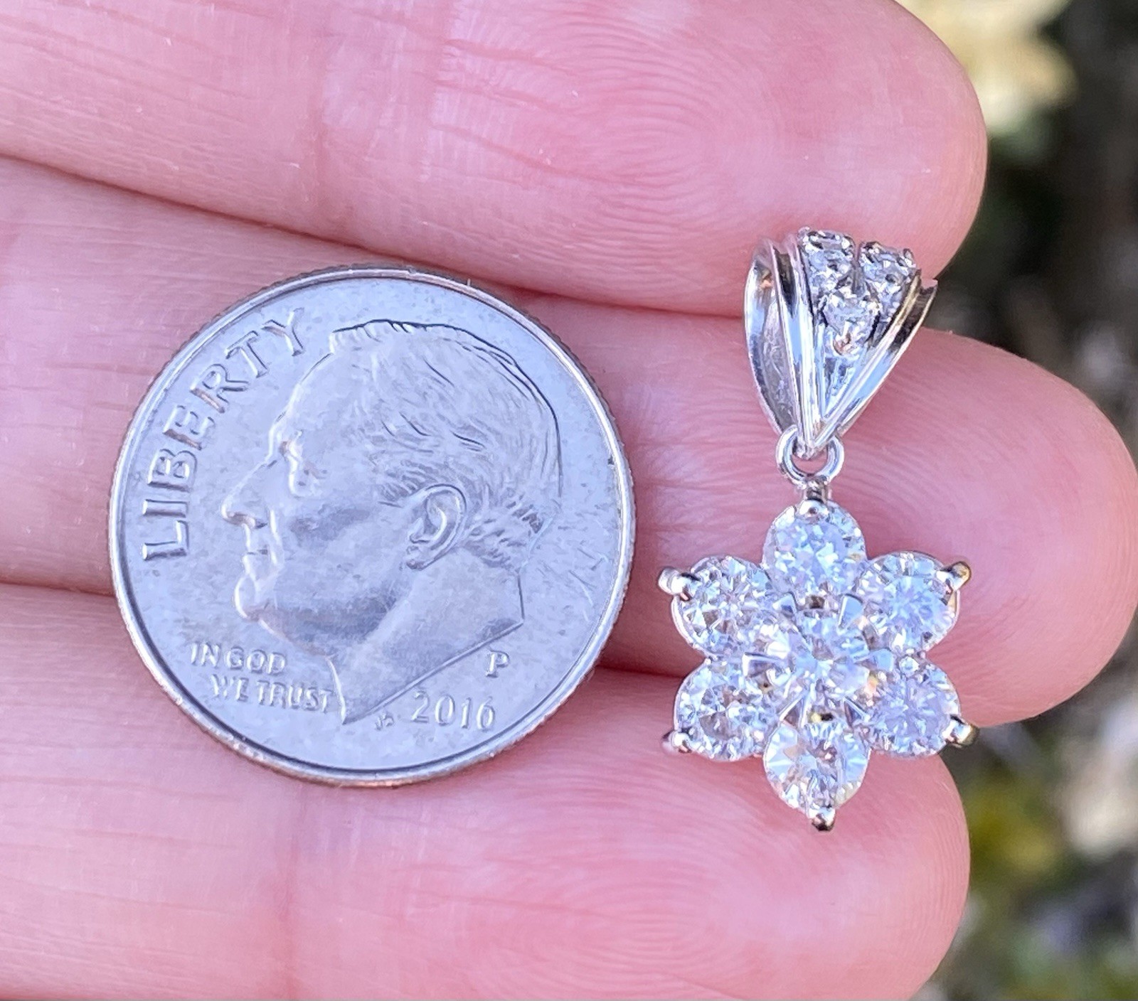 Platinum 1.00TCW 100% Natural Round Diamond Cluster Pendant