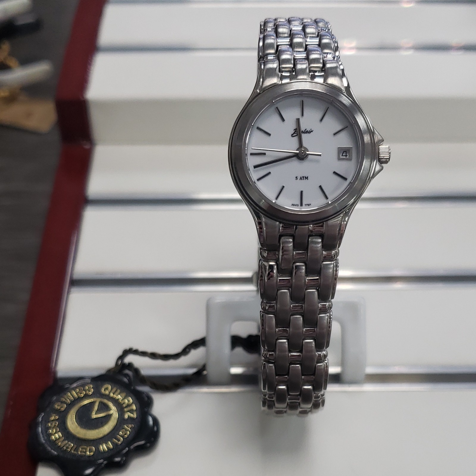 Belair Women’s Quartz Analog Wristwatch Silver Steel Bracelet White Dial