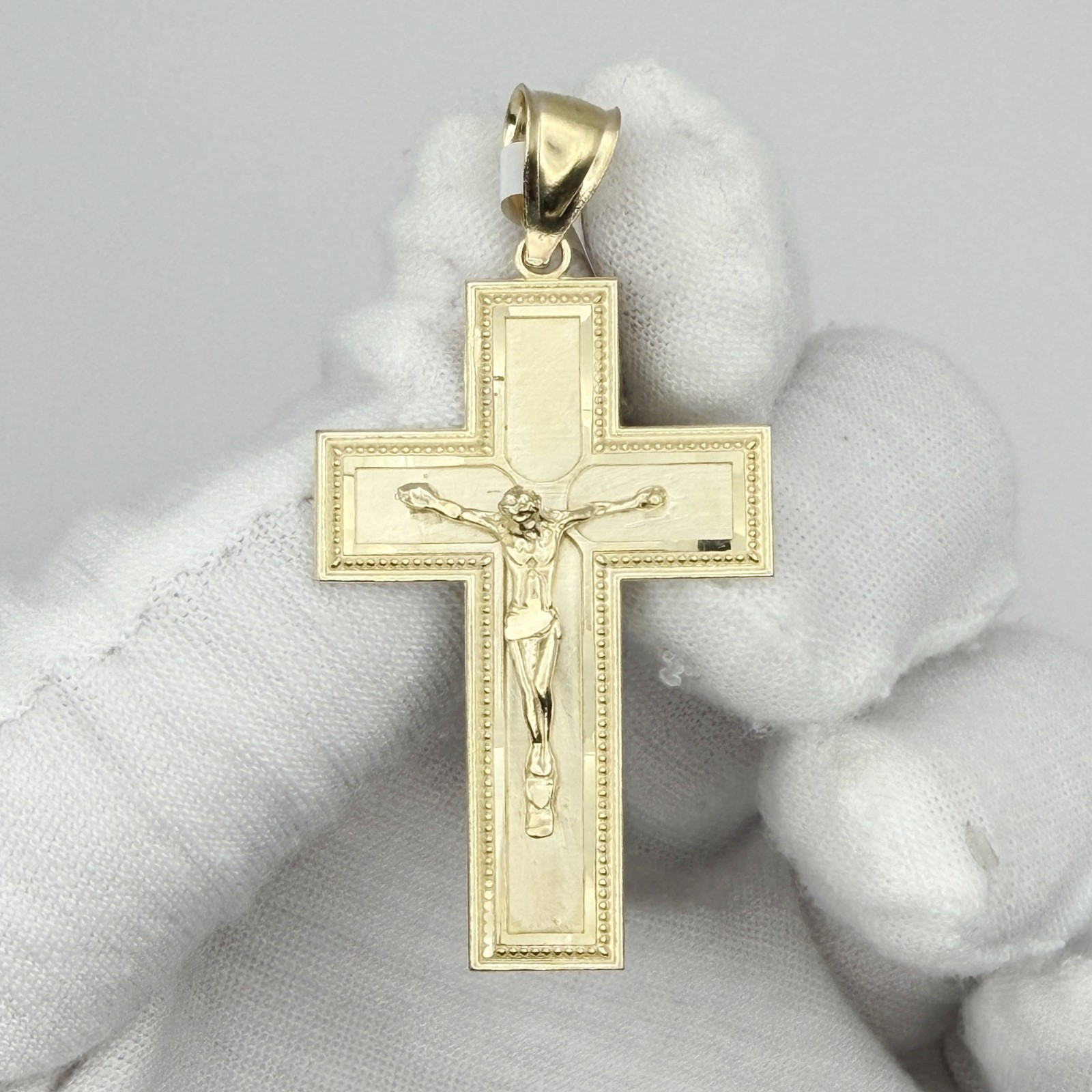10k Yellow Gold DiamondCut Unisex Cross Crucifix Religious Charm Pendant Jewelry
