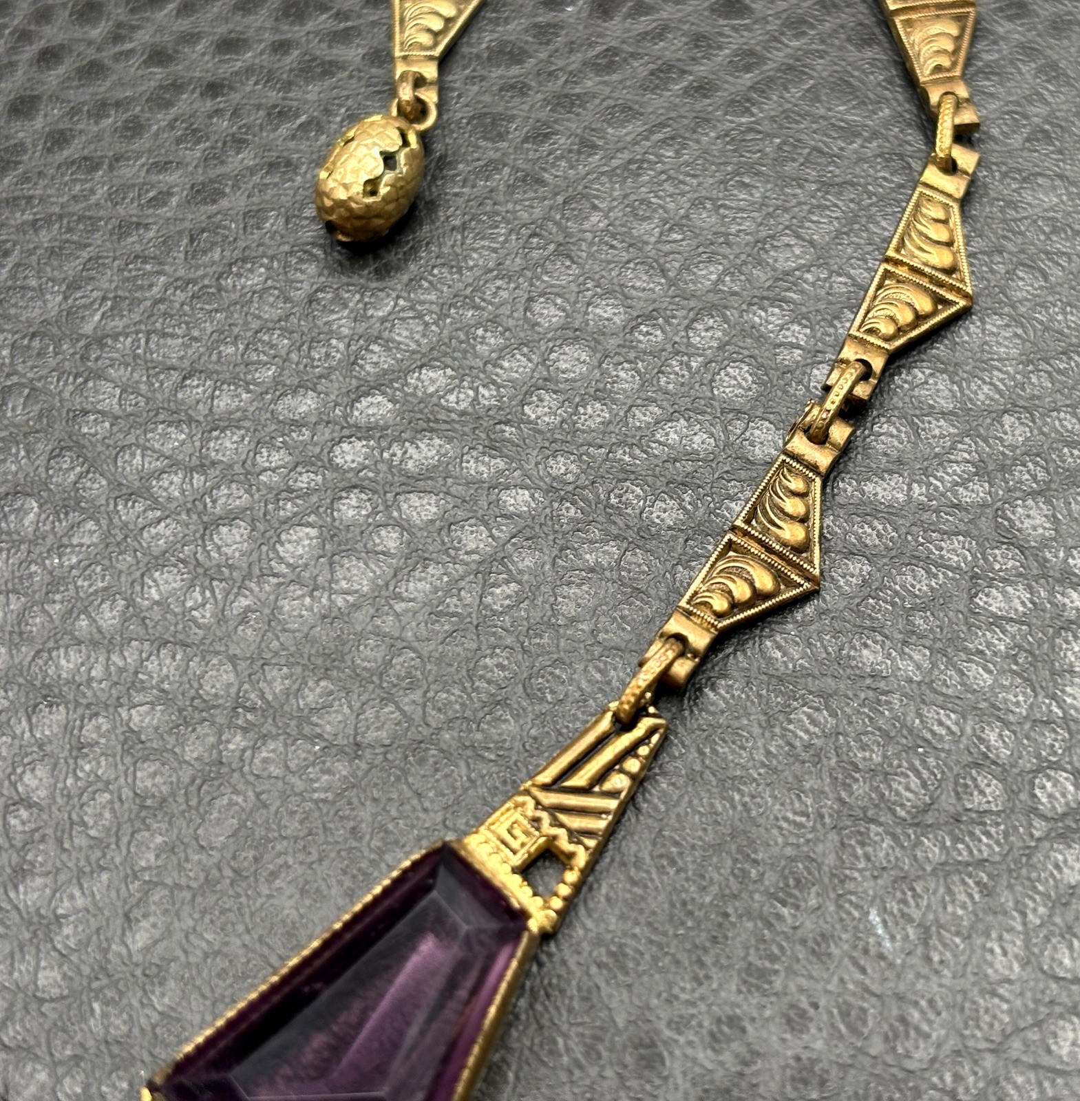 Vintage Art Deco Faux Amethyst Glass Gold Tone Ornate Chain Statement Necklace