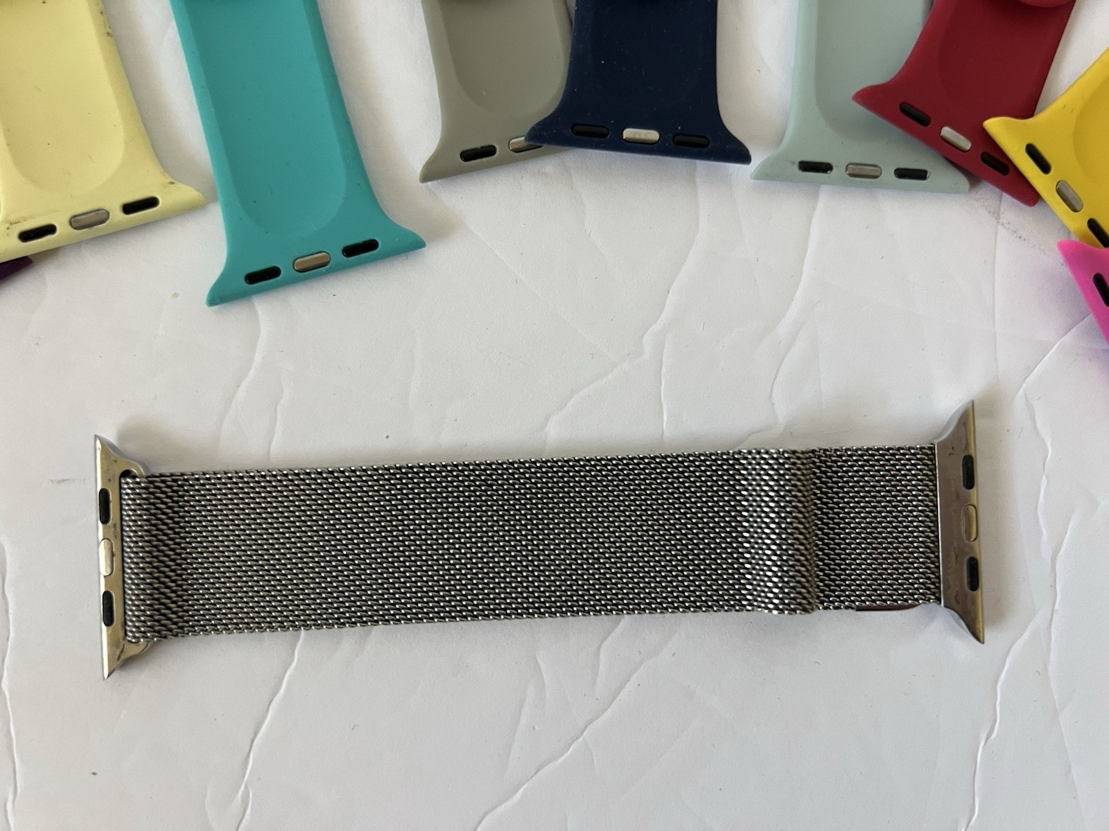 New Watchbands Metal Band with Various Colors of Attachable Silicone Bands