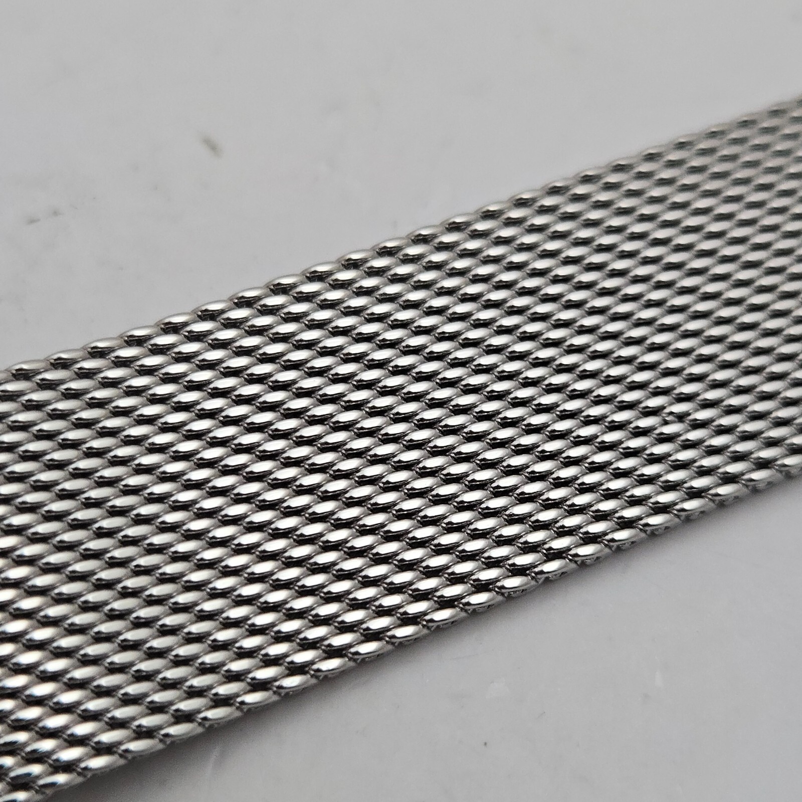 Unbranded Stainless steel mesh watchband/Bracelet 20mm