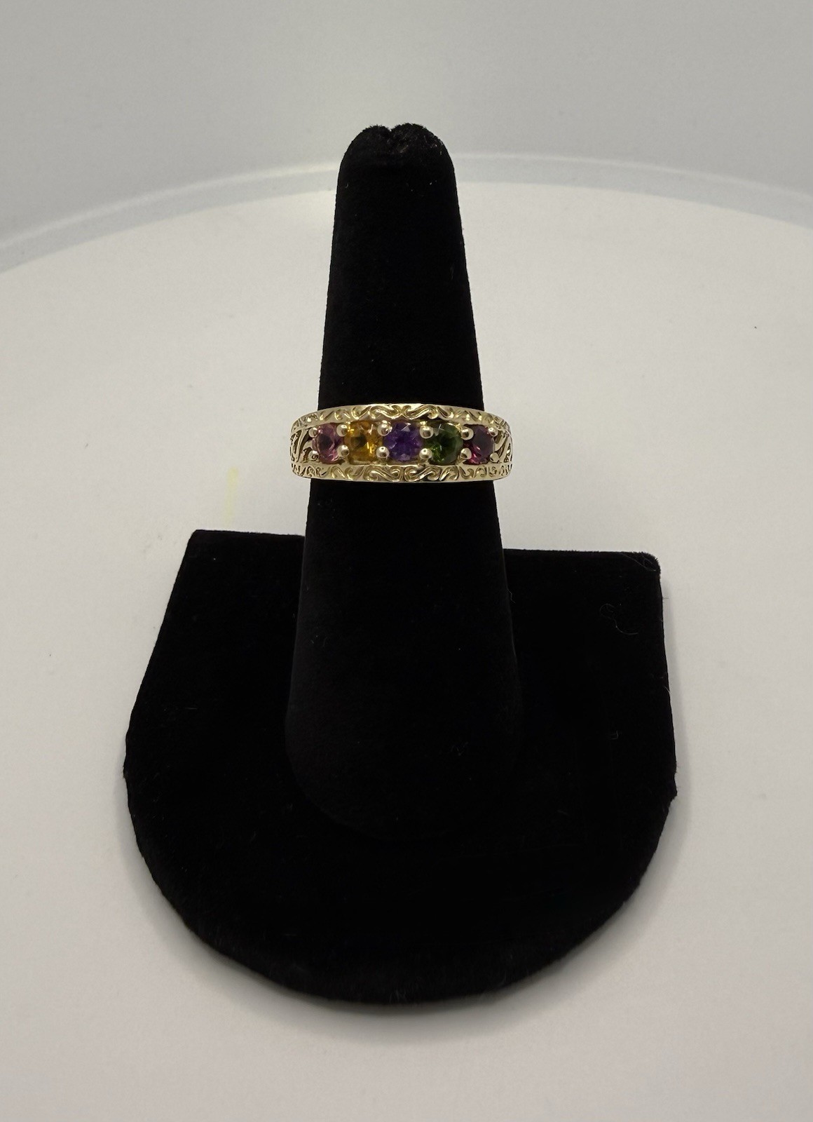 14 K Gold Colorful Multi Stone Ring. Size 7. (total weight 4.0g)