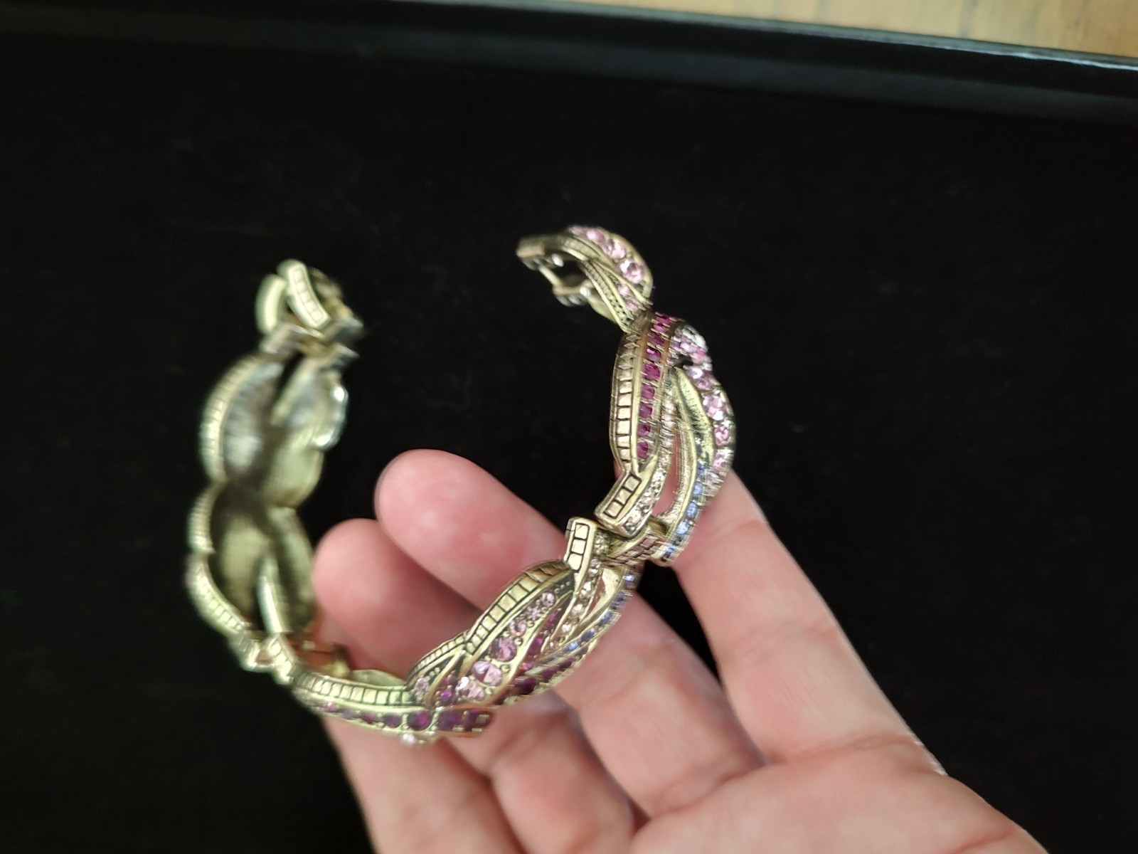 Heidi Daus Shades of Amethyst Thick Crystal Link Bracelet – Exceptional Piece