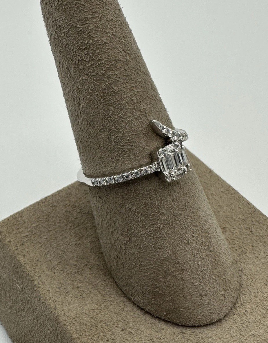 14k White Gold Square Shape Diamond RD/BG 0.27ctw Ring Band Sz 6.5 1.85g