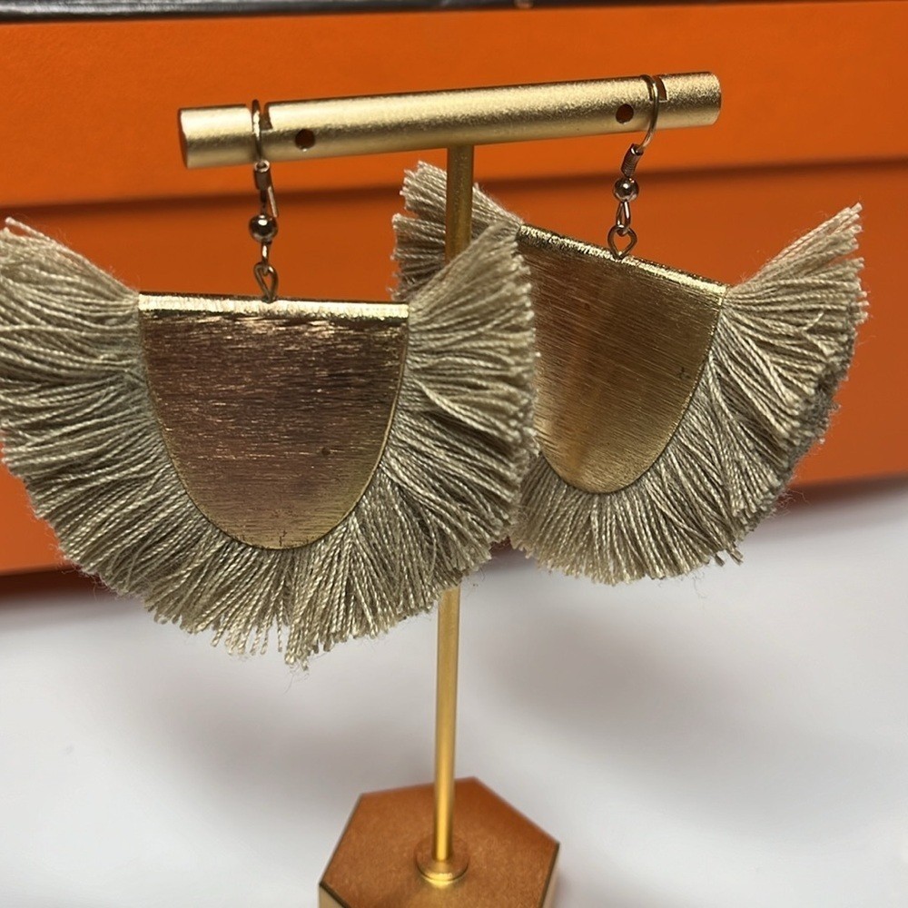 FRINGE STATEMENT EARRINGS
