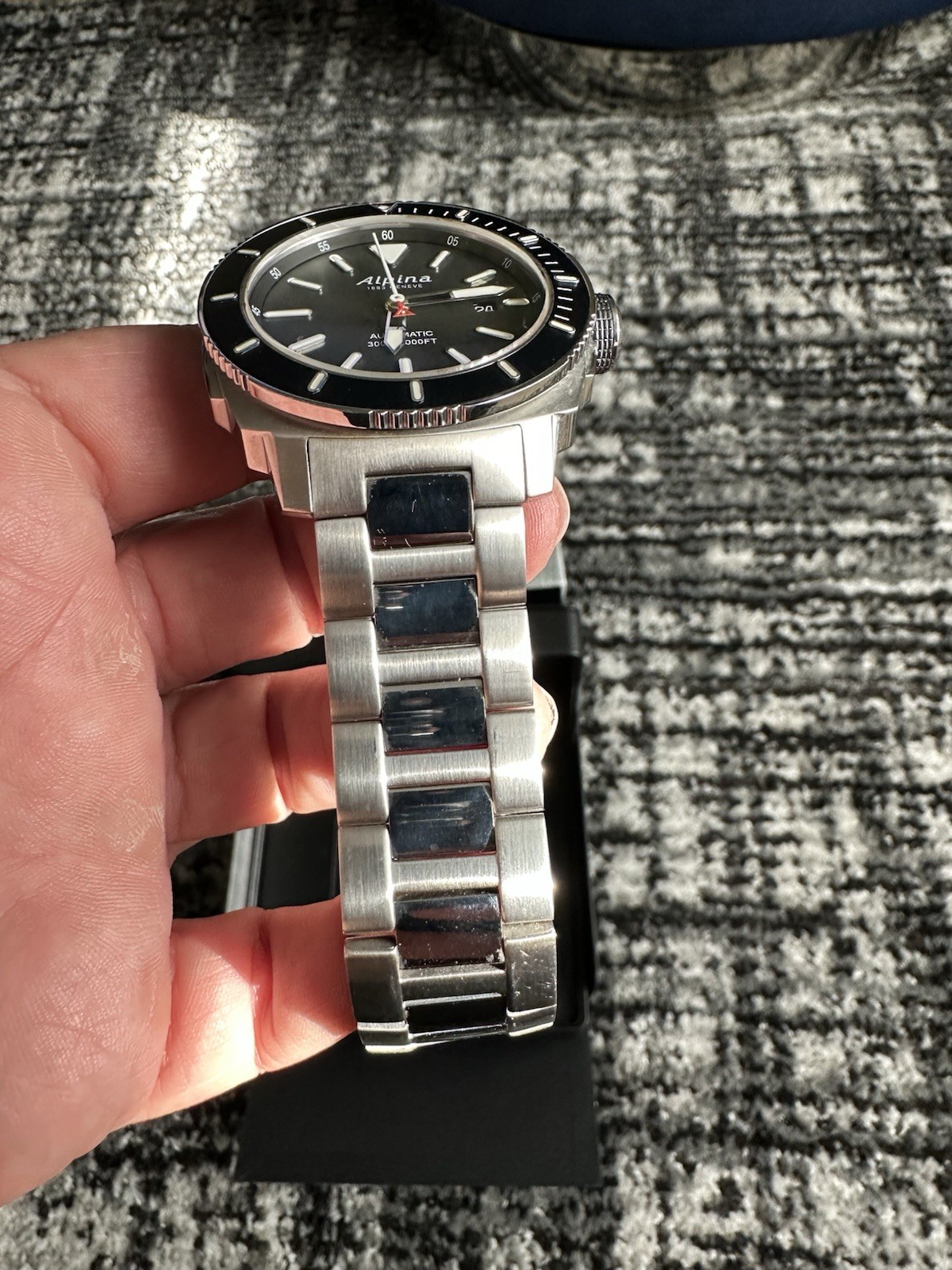 Alpina Seastrong Diver 44mm Automatic SS Bracelet Blue Bezel 300m Date
