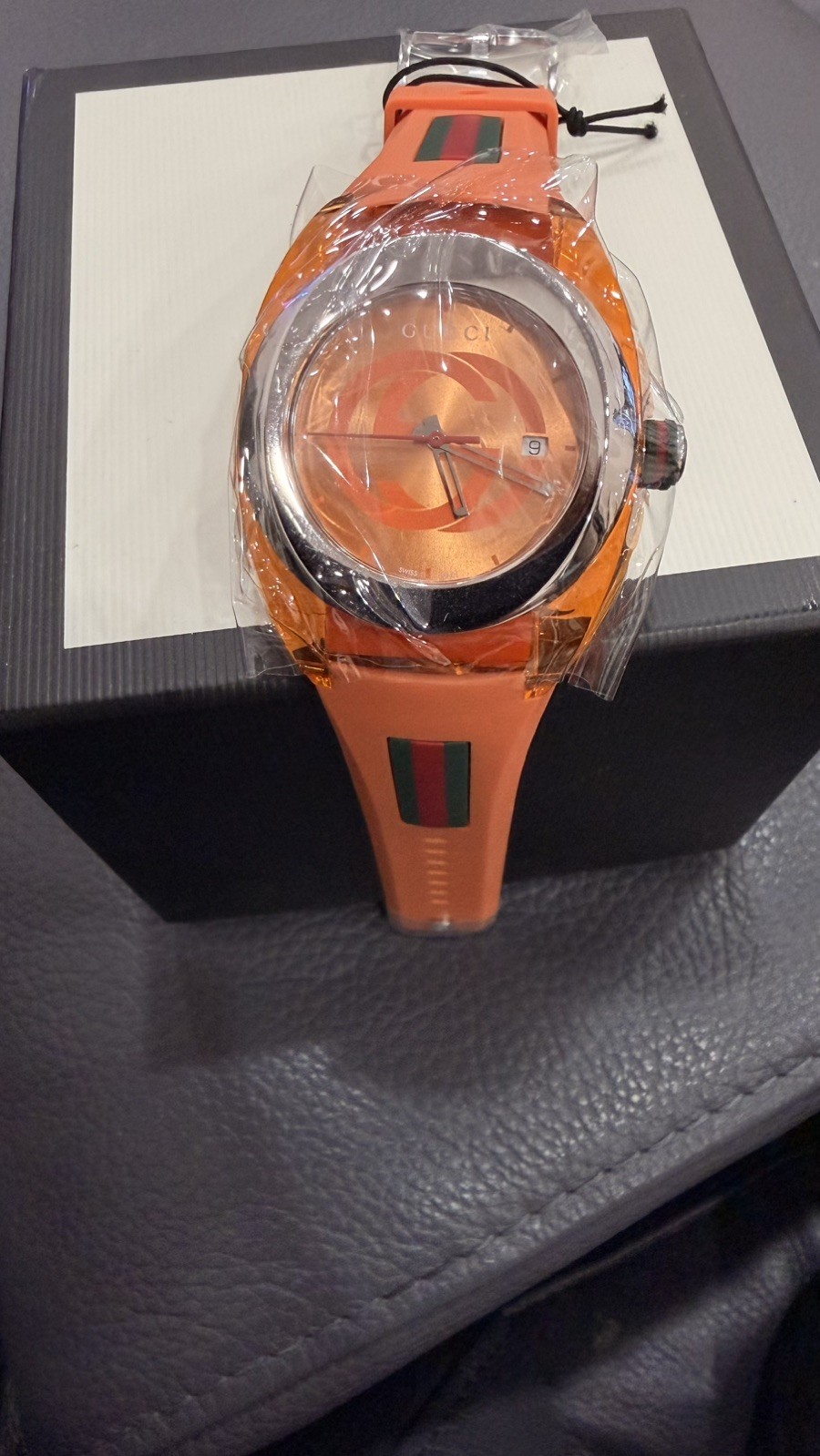 GUCCI XXL 46 MM Watch SYNC Swiss Quartz Orange Rubber YA137108