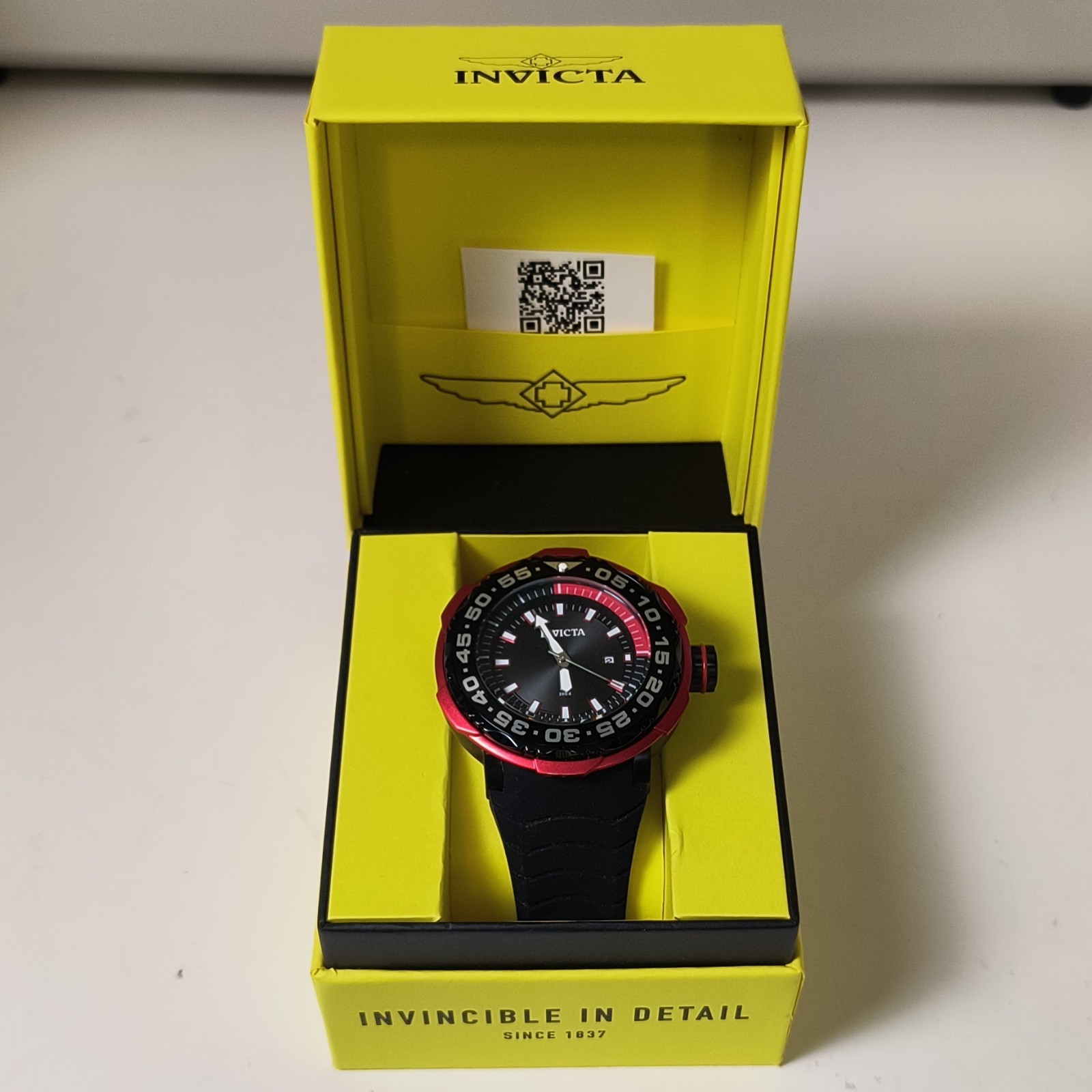 Invicta Pro Diver Chrononaut Black/Red Dial Rotating Bezel Silicone Strap 52mm