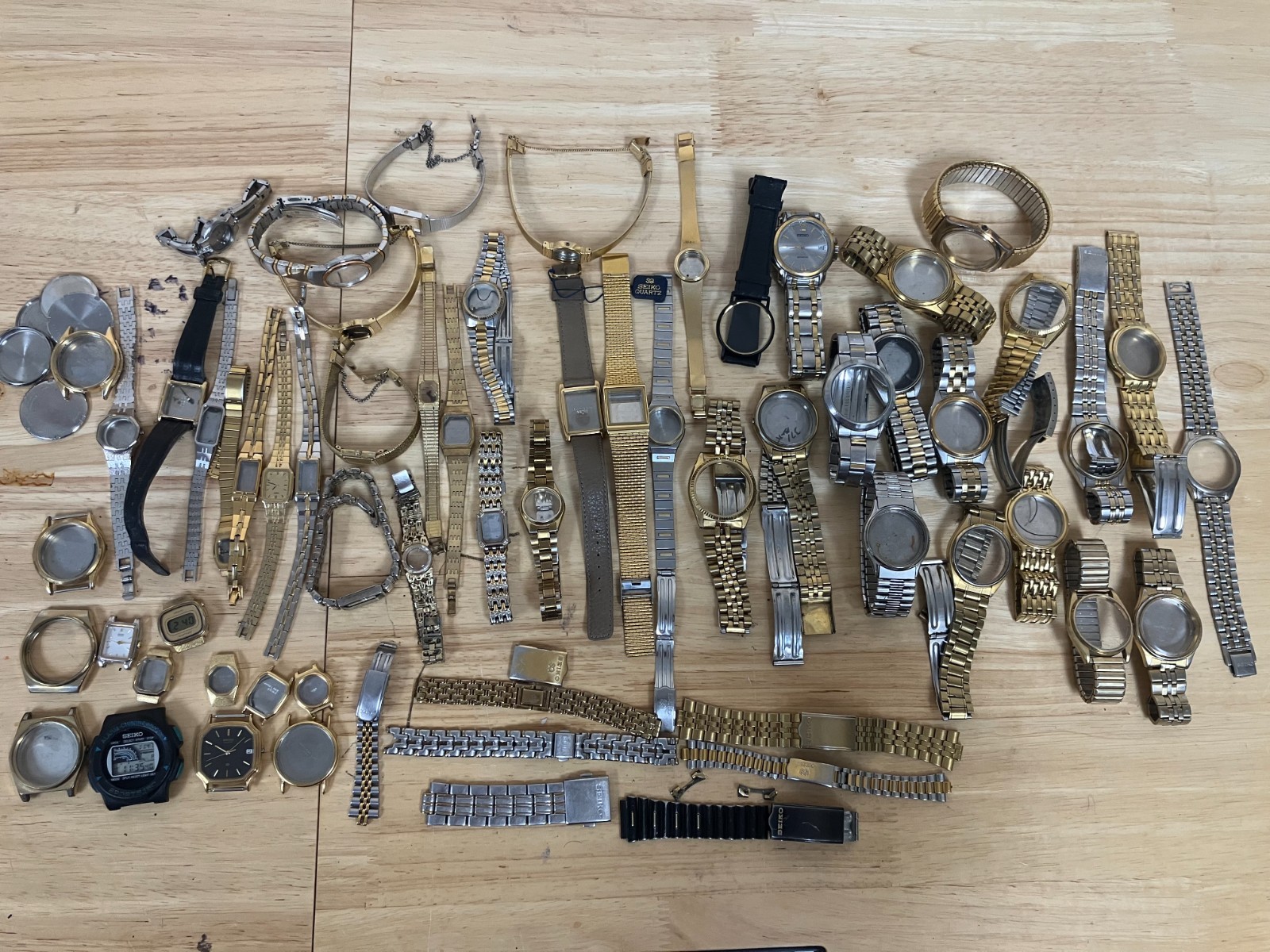4+LBS Lot of Vtg Seiko Watch Parts ONLY Cases, Bands, Caseback -*Parts or Repair