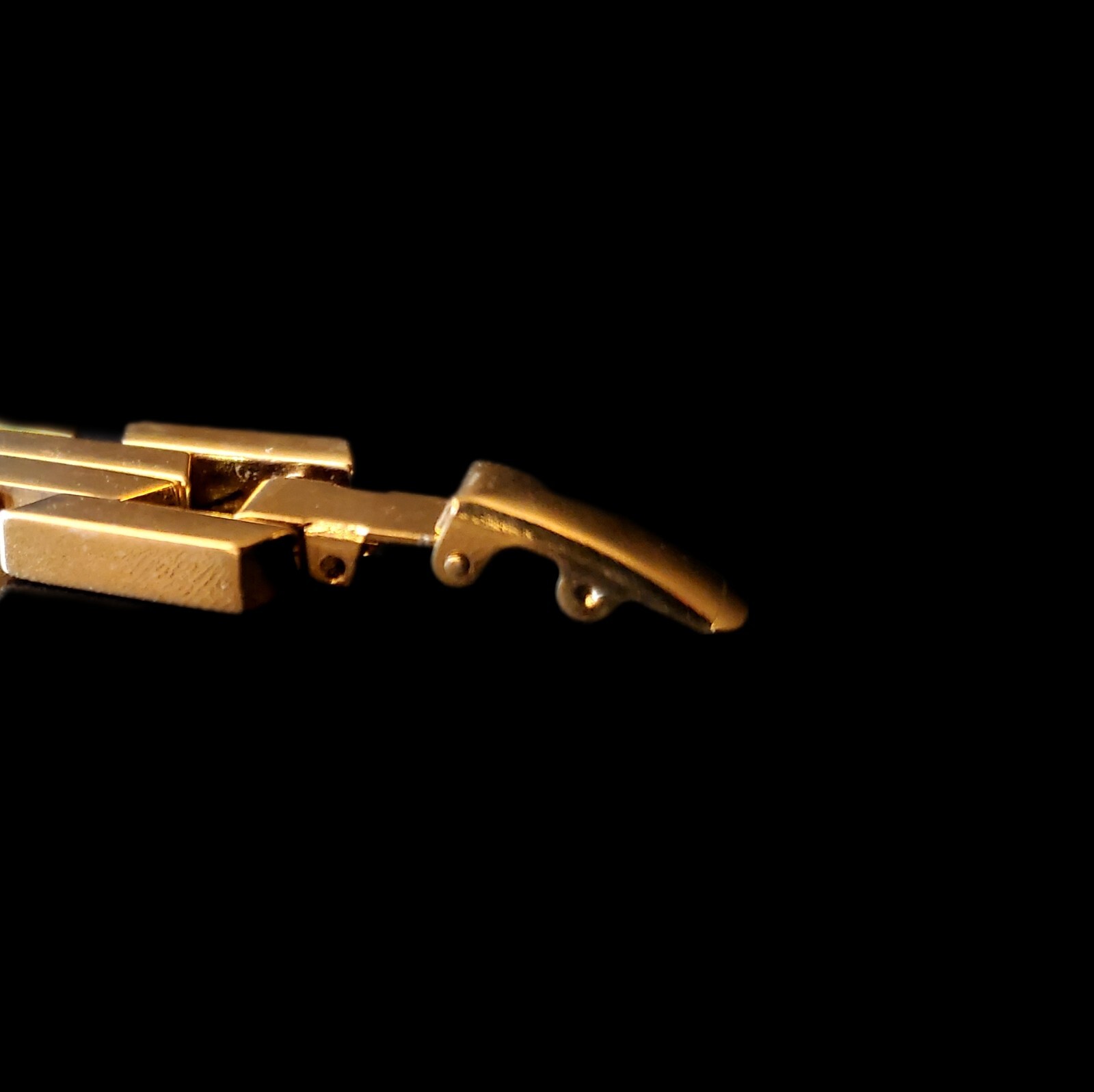 7.5″ PVD Gold Arrow Style Tone Hidden Bar Link Bracelet w Fold over Link Clasp