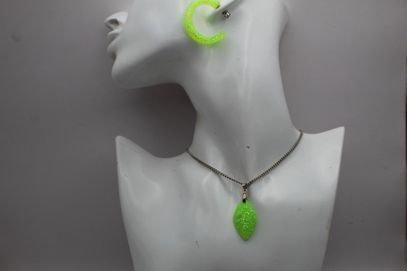 Bright And Shiny Resin Jewelry Set Hoop Earrings And Matching Pendant Necklace